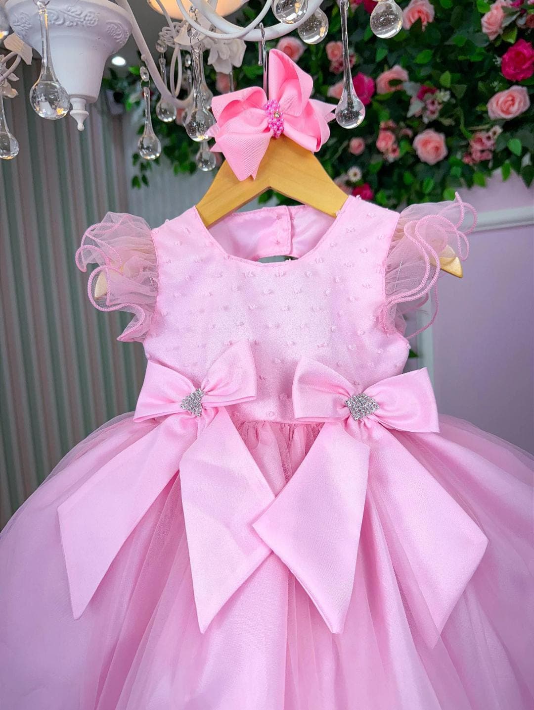 Vestido rosa laços 