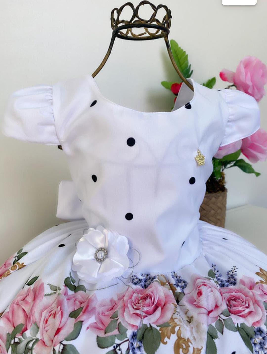 Vestido Infantil Branco Floral Rosa e Preto Poá Aplique Flor
